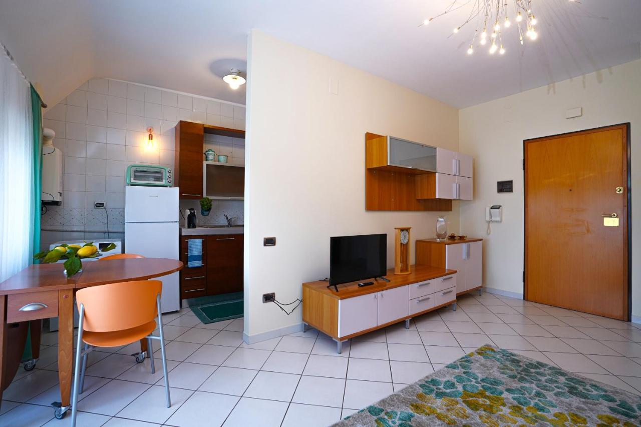 פויג'ה La Casa Di Azzurra Centro Citta Appartamento Fino A 4 Posti Letto E 2 Bagni מראה חיצוני תמונה