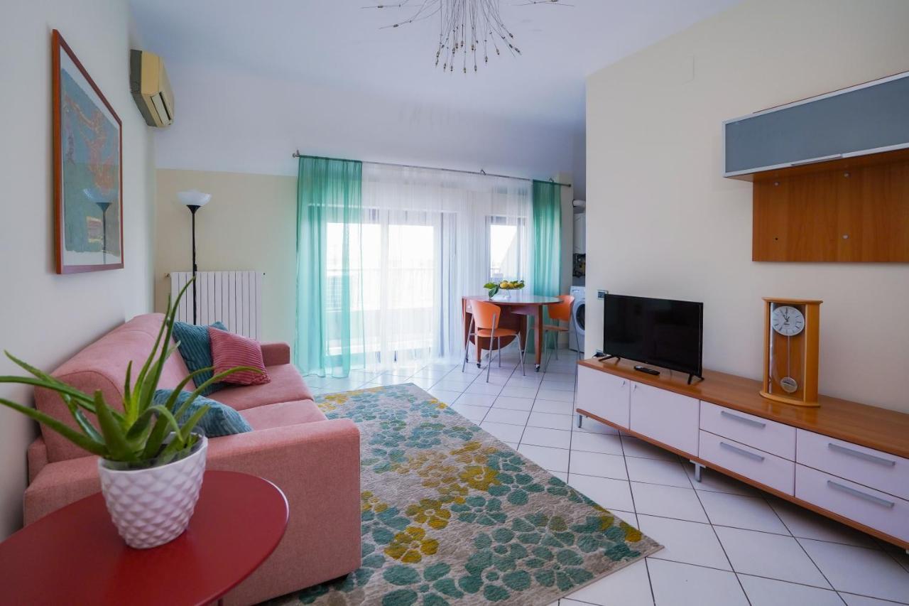 פויג'ה La Casa Di Azzurra Centro Citta Appartamento Fino A 4 Posti Letto E 2 Bagni מראה חיצוני תמונה