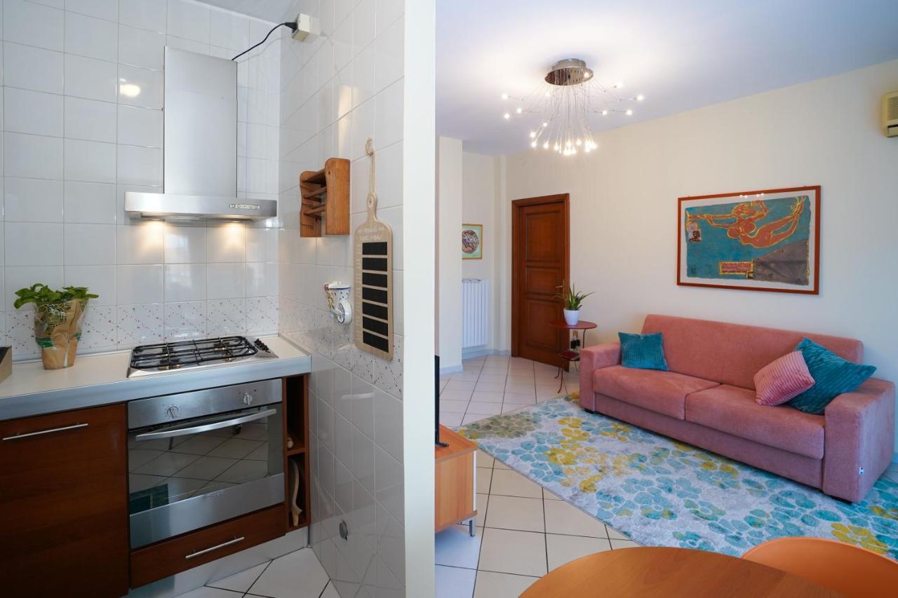 פויג'ה La Casa Di Azzurra Centro Citta Appartamento Fino A 4 Posti Letto E 2 Bagni מראה חיצוני תמונה