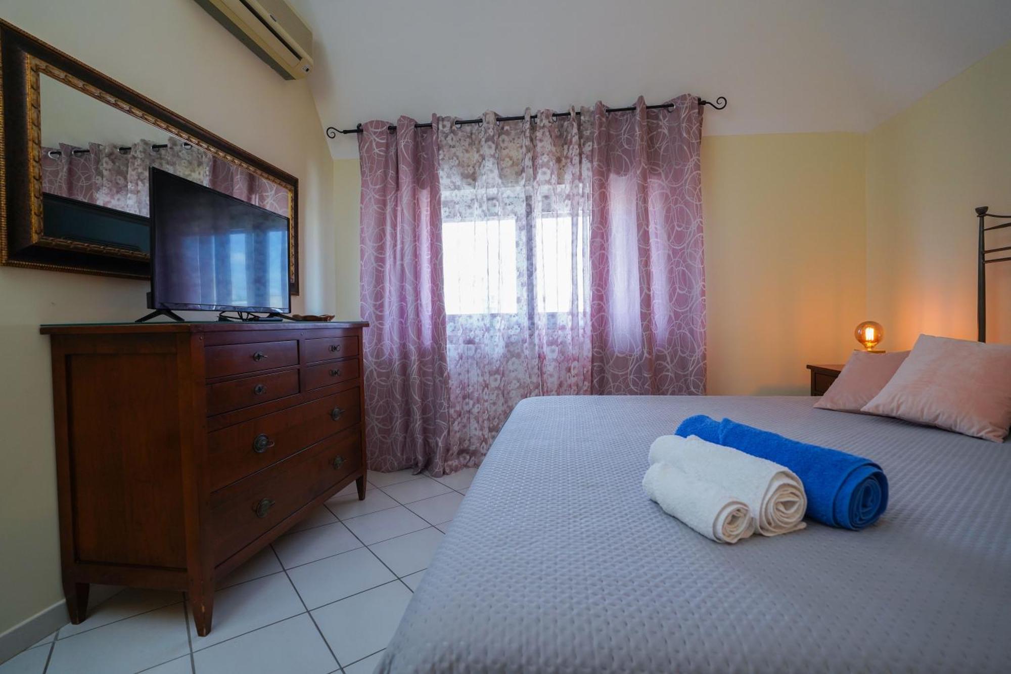 פויג'ה La Casa Di Azzurra Centro Citta Appartamento Fino A 4 Posti Letto E 2 Bagni מראה חיצוני תמונה