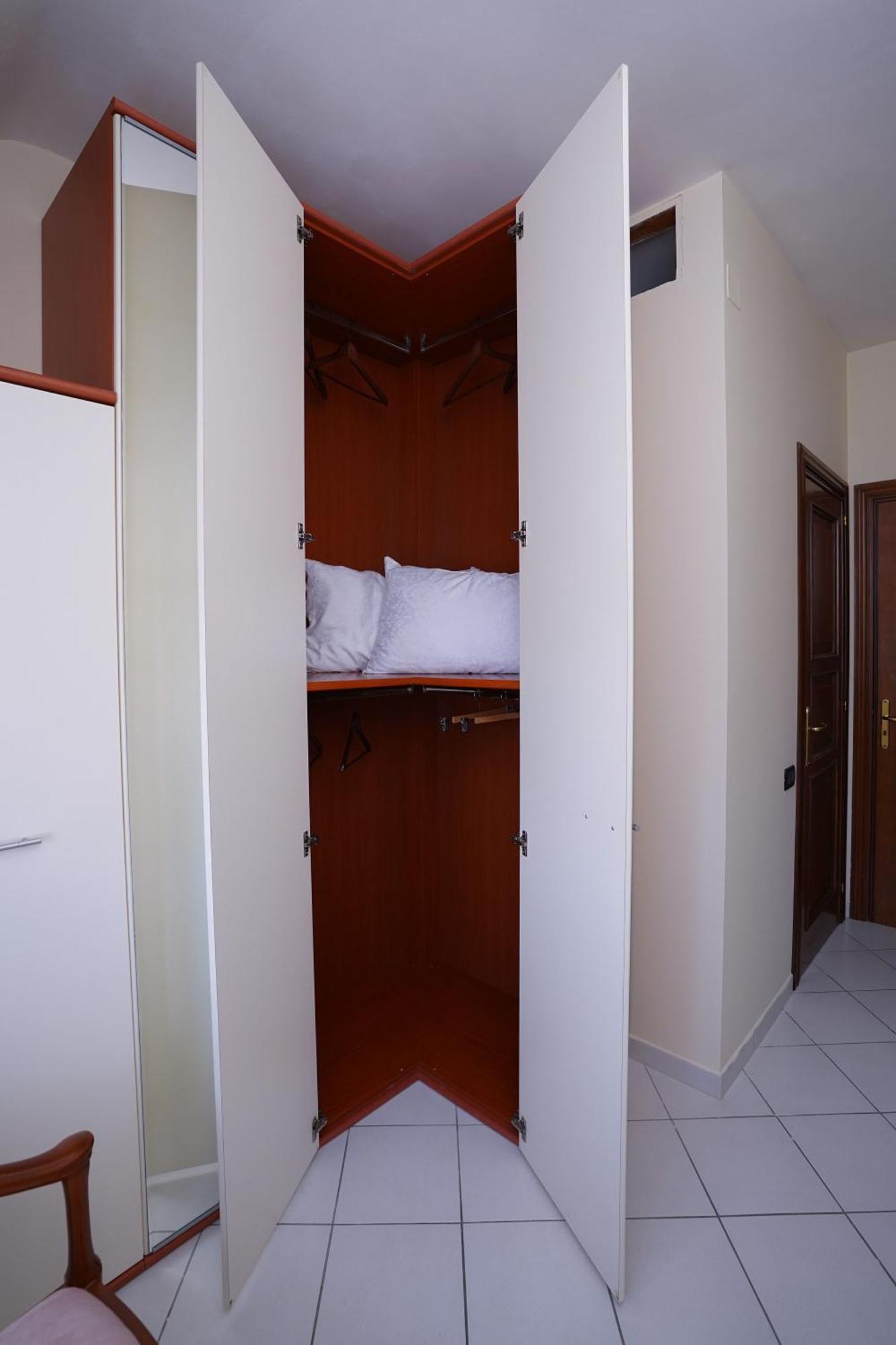 פויג'ה La Casa Di Azzurra Centro Citta Appartamento Fino A 4 Posti Letto E 2 Bagni מראה חיצוני תמונה